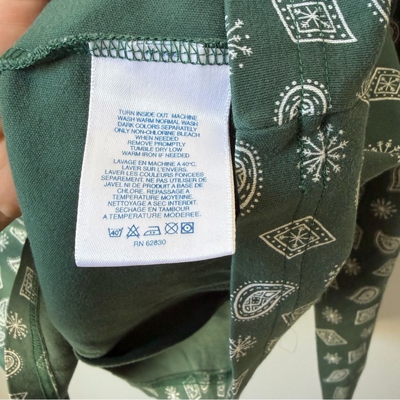 Vintage Lands End Turtleneck Top Women’s Size L 14-16 Green Paisley-snowflakes - Picture 6 of 8